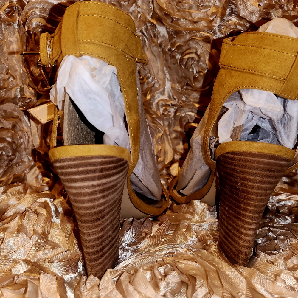Nine West Tan Suede Heels - Picture 3 of 5